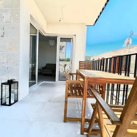 Stairs To Adriatic 50m From A Beach! Apartment