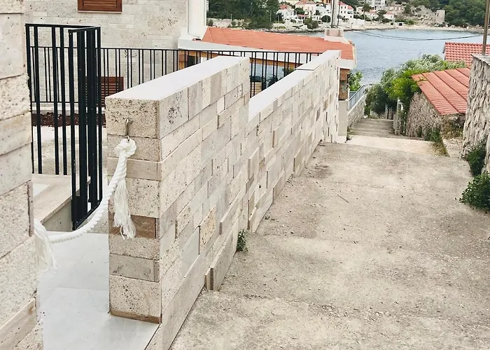 Stairs To Adriatic 50m From A Beach! Appartamento Stomorska