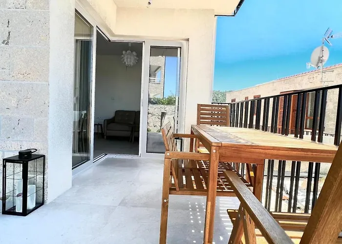 Stairs To Adriatic 50m From A Beach! Appartamento